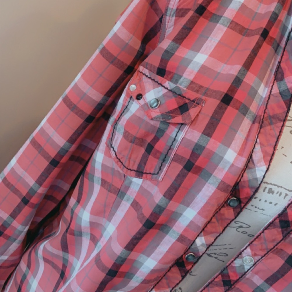 Gorgeous Back Western Button Down - image 5